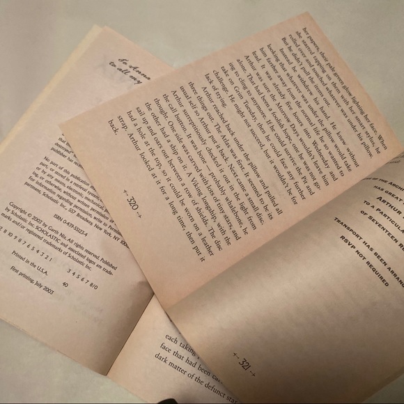 π2/20 Set of 2 YA Novels Garth Nix Keys to the Kingdom Fantasy Teen Book Series - Picture 6 of 8